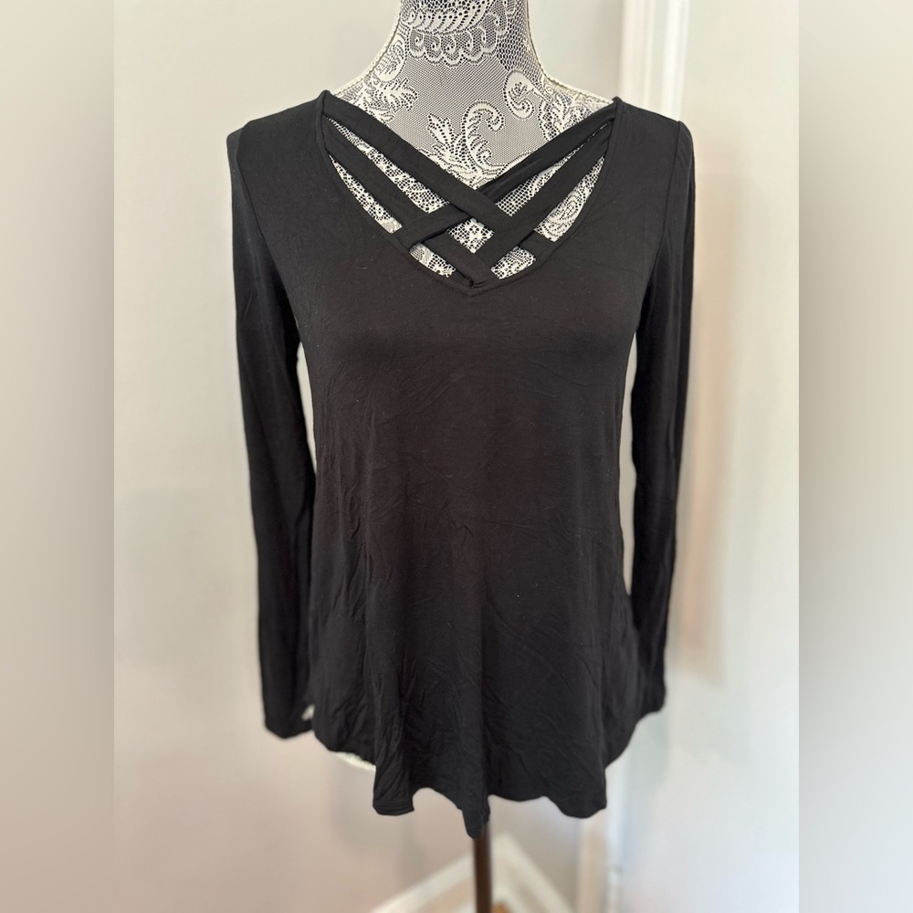 American Eagle small Soft & Sexy Black Crisscross Tunic Long Sleeve Top. Soft
